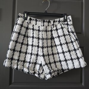 AUREUM Black and White Checkered Women's Shorts